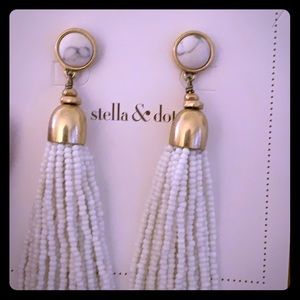 Stella and Dot Earrings